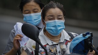 Κορωνοϊός: Χωρίς μάσκες στους εξωτερικούς χώρους οι κάτοικοι του Πεκίνου 