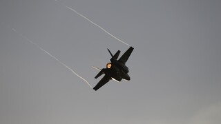 Ισραήλ: Αεροπορικοί βομβαρδισμοί θέσεων της Χεζμπολάχ του Λιβάνου 