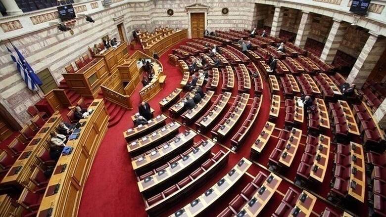 Βουλή: Κατατέθηκαν οι ΠΝΠ με τα μέτρα αντιμετώπισης των συνεπειών του κορωνοϊού 