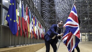Brexit: Ουρές χιλιομέτρων στα βρετανικά σύνορα αν δεν υπάρξει συμφωνία με την ΕΕ