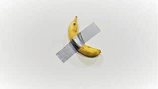 H αμφιλεγόμενη μπανάνα του Μαουρίτσιο Κατελάν στο Μουσείο Γκούγκενχάιμ της Νέας Υόρκης