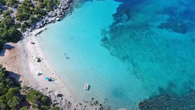Σαπιέντζα: Το πανέμορφο ελληνικό νησί που θυμίζει... Καραϊβική