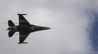 Υπουργείο Άμυνας Αρμενίας: Tουρκικό F-16 κατέρριψε αρμενικό μαχητικό - Διαψεύδει η Άγκυρα