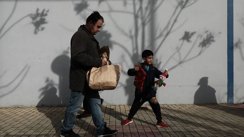 Μεγάλος ο κίνδυνος παιδικής φτώχειας στην Ελλάδα - Το τρίτο μεγαλύτερο ποσοστό στην ΕΕ