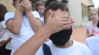 Κόντρα Γεραπετρίτη - Ραγκούση για καταλήψεις και μάσκες στα σχολεία