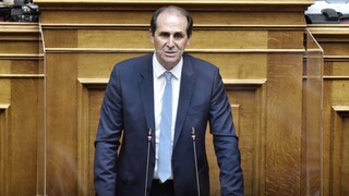 Βεσυρόπουλος: Ακατάσχετα και ανεκχώρητα τα αναδρομικά των συνταξιούχων