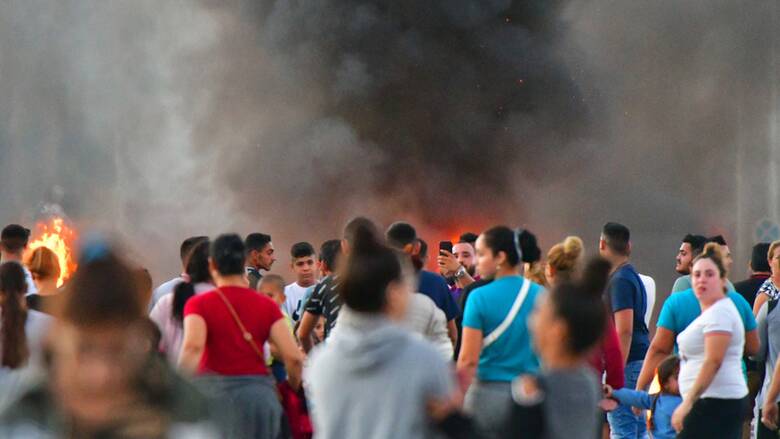 Έκρηξη οργής: Επεισόδια από ομάδες Ρομά σε Αττική και Πελοπόννησο μετά τη δολοφονία 18χρονου