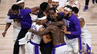 NBA: Ξανά πρωταθλητές οι Λέικερς! Αφιέρωσαν τη νίκη στον Κόμπι Μπράιαντ