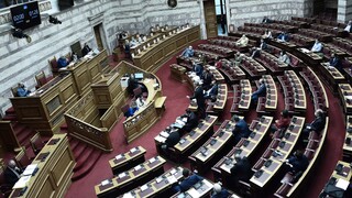 Κόντρα κυβέρνησης - αντιπολίτευσης στη Βουλή για ΛΑΡΚΟ, ΔΕΔΔΗΕ και ΔΕΠΑ Υποδομών