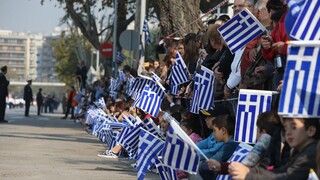 Κορωνοϊός: Προβληματισμός εν όψει πενθημέρου αργίας στη Θεσσαλονίκη