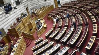 Κατατέθηκε στη Βουλή τροπολογία για τη ρύθμιση των φορολογικών οφειλών του κορωνοϊού