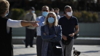 Κορωνοϊός: Η χρήση μάσκας διακόπτει την αλυσίδα μετάδοσης του ιού μέχρι την εύρεση εμβολίου