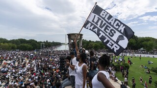 Εκλογές ΗΠΑ: Γιατί οι Αφροαμερικανοί ψηφοφόροι συρρέουν στις κάλπες