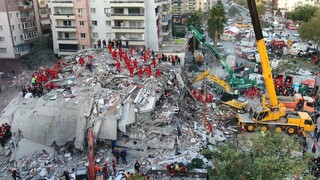 Σεισμός Τουρκία: Στους 51 ο τραγικός απολογισμός - Λιγοστεύουν οι ελπίδες για τους εγκλωβισμένους