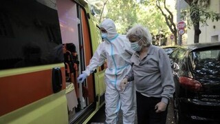 Κορωνοϊός: Τουλάχιστον 19 κρούσματα σε γηροκομείο του Πειραιά