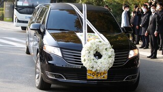 Κορωνοϊός: Τεστ στους 1.000 παρόντες στην κηδεία του προέδρου της Samsung