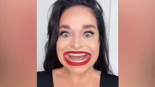 TikTok: Αυτή είναι η 30χρονη που έγινε διάσημη λόγω... μεγάλου στόματος