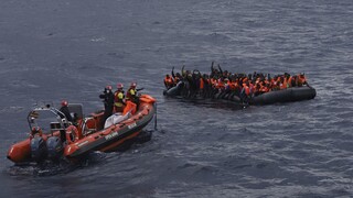 Ναυάγιο στη Μεσόγειο: 94 μετανάστες πνίγηκαν ανοικτά των ακτών της Λιβύης