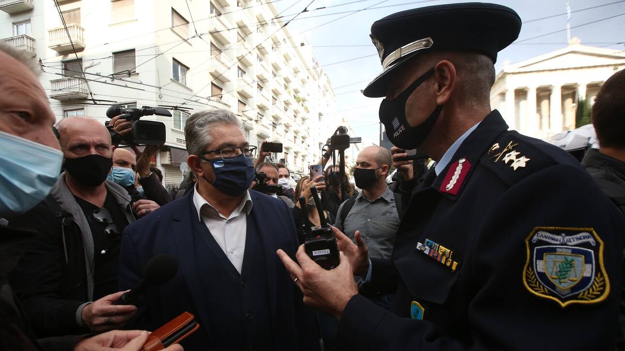 Πολυτεχνείο - Κουτσούμπας: «Ο Χρυσοχοΐδης έδωσε εντολή να απελευθερωθούν οι  πέντε» - CNN.gr