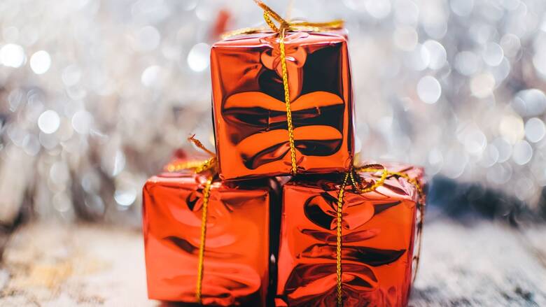 Δώρο Χριστουγέννων: Πότε θα καταβληθεί φέτος - Πώς να το υπολογίσετε