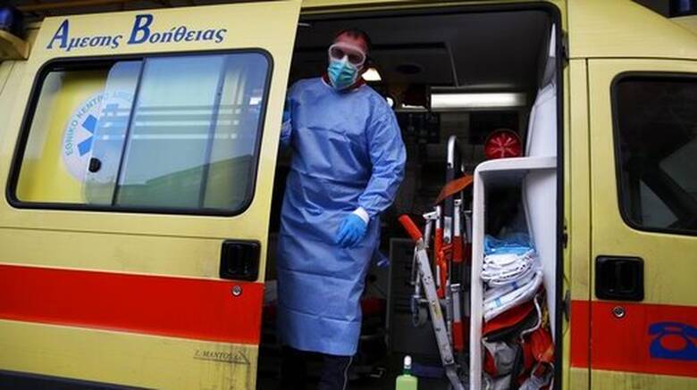 Κορωνοϊός - «Άσκηση ιατρικής υπό πολεμικές συνθήκες»: Ασφυξία στα νοσοκομεία της Θεσσαλονίκης