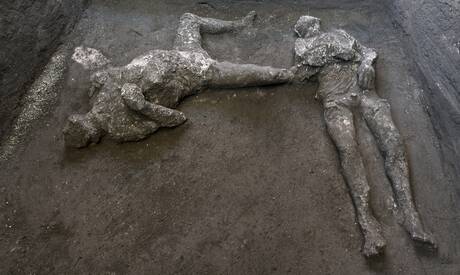 Πομπηία: Βρέθηκαν λείψανα ανδρών που κάηκαν ζωντανοί από την έκρηξη του ηφαιστείου