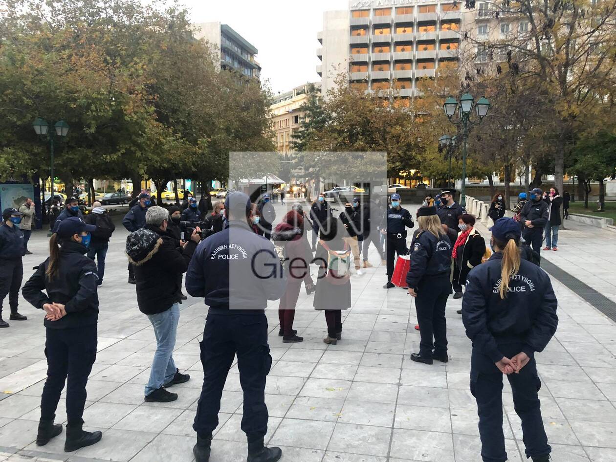 https://cdn.cnngreece.gr/media/news/2020/11/25/244331/photos/snapshot/syntagma-sygkentrosi-8.jpg