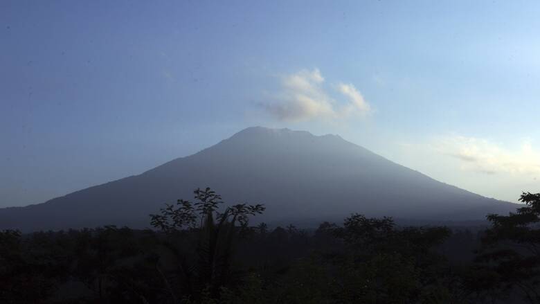 Συναγερμός στην Ινδονησία: «Ξύπνησε» το ηφαίστειο Λεβοτόλο