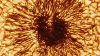 Εντυπωσιακή φωτογραφία: Βρέθηκε ηλιακή κηλίδα μεγαλύτερη από τη Γη