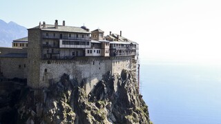 Άγιο Όρος: Κατέληξε μοναχός από κορωνοϊό - Σε καραντίνα έξι μονές