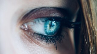 Γονιδιακή θεραπεία στο ένα μάτι βελτιώνει την όραση και στα δύο μάτια σε τυφλούς ασθενείς
