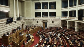 Βουλή: Υπερψηφίστηκε ο προϋπολογισμός του 2021 - Προηγήθηκε κόντρα σε υψηλούς τόνους