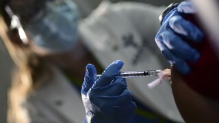 Κορωνοϊός: Ποιοι πολίτες θα λάβουν SMS για τον εμβολιασμό