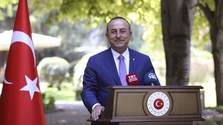 Επιμένει ο Τσαβούσογλου: Η Τουρκία δεν θα υποχωρήσει στο θέμα των S-400