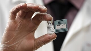 «Βολές» Spiegel κατά ΕΕ: Δεν αγόρασε αρκετά εμβόλια