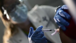 Κορωνοϊός: Αντίστροφη μέτρηση για τον εμβολιασμό στην Ελλάδα - Πώς και πότε ξεκινάει