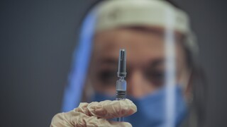 Κορωνοϊός - Επιχείρηση «Ελευθερία»: Αντίστροφη μέτρηση για τον εμβολιασμό