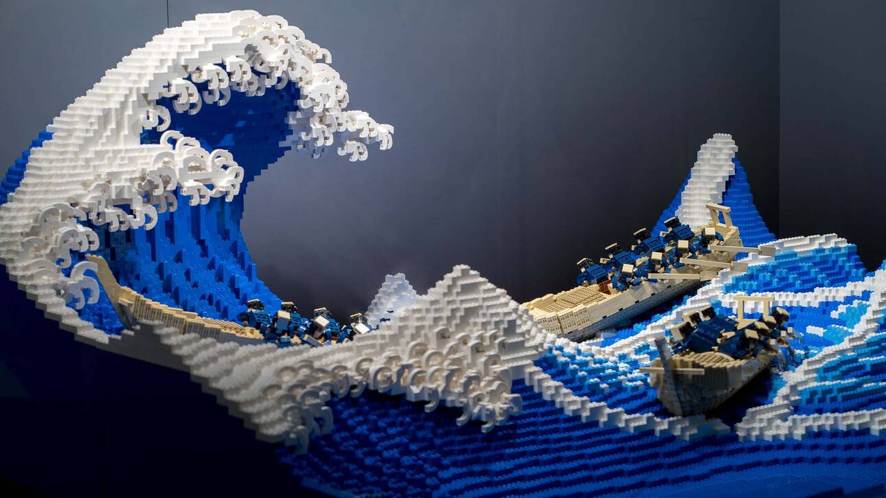 Το «Μεγάλο Κύμα» του Χοκουσάι σε Lego: Ένα μοναδικό έργο τέχνης με 50 χιλιάδες τουβλάκια