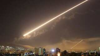 Ισχυρές εκρήξεις στη Συρία μετά από «ισραηλινή» επίθεση