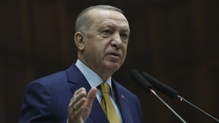 Ο Ερντογάν υπόσχεται δομικές μεταρρυθμίσεις την ώρα που συνεχίζει να διώκει τους αντιπάλους του