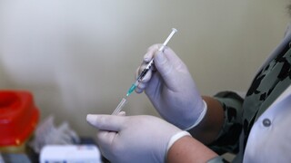 Κορωνοϊός: «Καμπανάκι» Δημόπουλου - Αν κάποιος δεν πάει στο ραντεβού, το εμβόλιο χάνεται