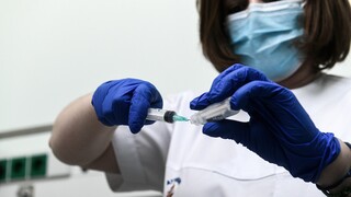 Κορωνοϊός: Ποιοι υπουργοί και κρατικοί αξιωματούχοι εμβολιάζονται τις επόμενες ημέρες