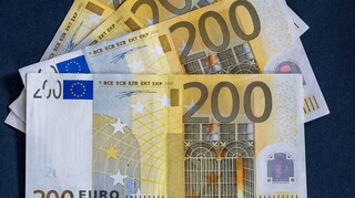Επίδομα 400 ευρώ: Ποιοι, πώς και πότε θα το πάρουν