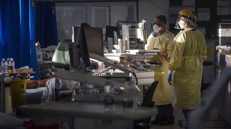 Κορωνοϊός: Στο «χείλος» του γκρεμού τα βρετανικά νοσοκομεία - Ψάχνουν  κλίνες σε γηροκομεία - CNN.gr