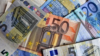 Επίδομα 400 ευρώ: Ποιοι επτά κλάδοι θα το πάρουν και πώς