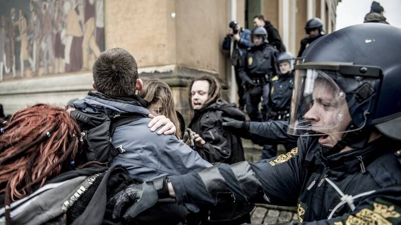 Δανία: Επεισόδια και συλλήψεις σε διαδήλωση κατά των μέτρων για τον κορωνοϊό