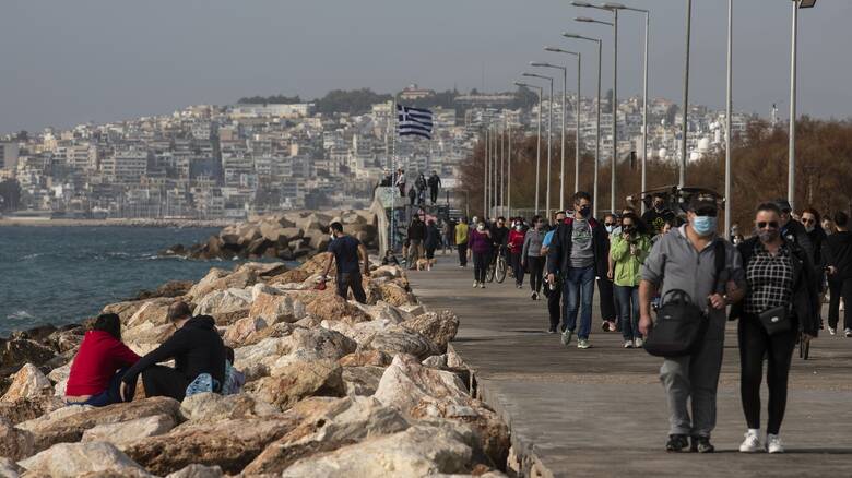 Ο χειμώνας θα φύγει με lockdown; Στο «κόκκινο» η ανησυχία για Αττική και τρίτο κύμα