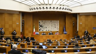 Ιταλία: Εν αναμονή της επόμενης κίνησης Κόντε - Τι δείχνουν οι δημοσκοπήσεις