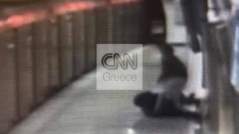 Βίντεο ντοκουμέντο από τον ξυλοδαρμό του σταθμάρχη στο Μετρό: Καρέ - καρέ η επίθεση