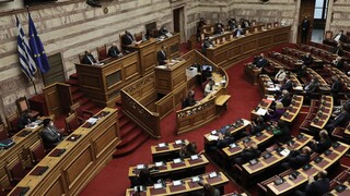 Βουλή: Στην Ολομέλεια το νομοσχέδιο για την επέκταση της αιγιαλίτιδας ζώνης στο Ιόνιο